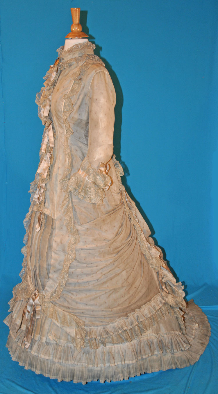 ANTIQUE DRESS 1870's PROMENADE BUSTLED 1PC GOWN TRAIN MUSEUM