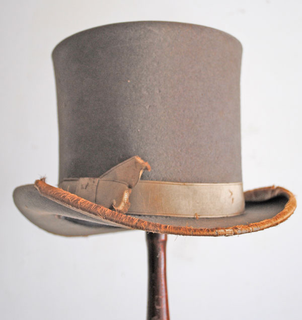 ANTIQUE MEN's TOP HAT GREY WOOL FELT HIGH TOP HAT 1880's MUSEUM DE